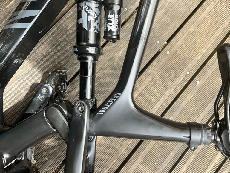 Used Canyon Spectral 29 CF 7 2024 2024 Mountainbike — image 8 of 11