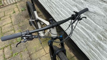 Canyon Lux Trail CF 7 2023 2023 Mountainbike usato, Verde — immagine 5 di 17