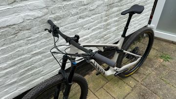 Canyon Lux Trail CF 7 2023 2023 Mountainbike usato, Verde — immagine 15 di 17