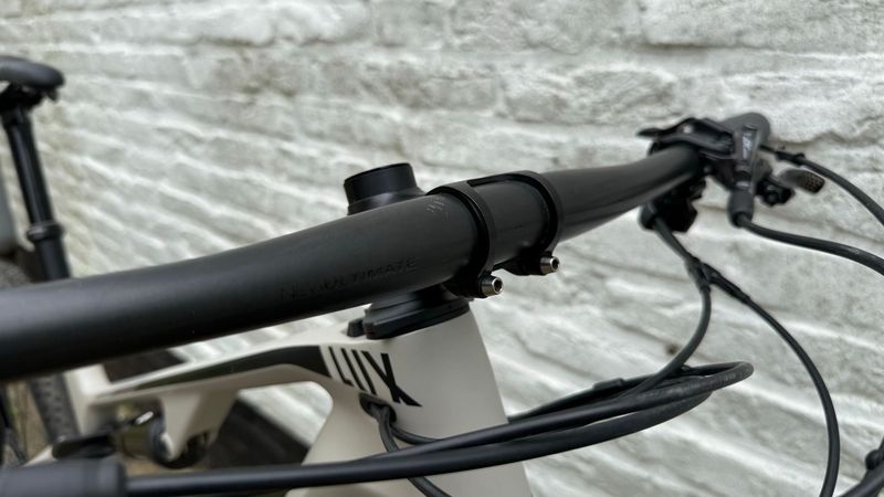 Canyon Lux Trail CF 7 2023 2023 Mountainbike usato, Verde — immagine 8 di 17