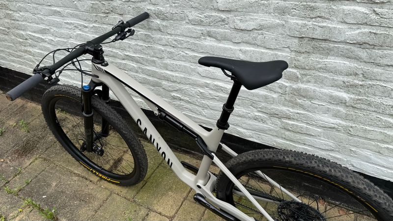 Canyon Lux Trail CF 7 2023 2023 Mountainbike usato, Verde — immagine 17 di 17