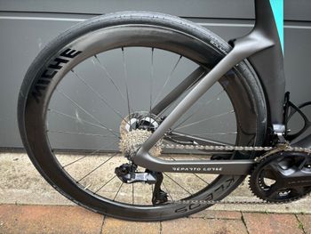 Used Bianchi Oltre PRO SHIMANO ULTEGRA DI2 2025 2025 Road & Gravel, Schwarz — image 5 of 17