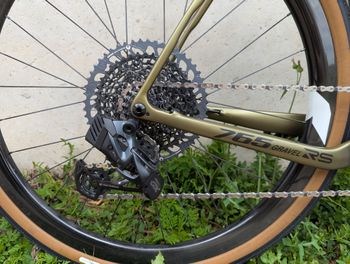 Used Look 765 SRAM Rival eTap AXS 2025 Road & Gravel, Green — image 5 of 13