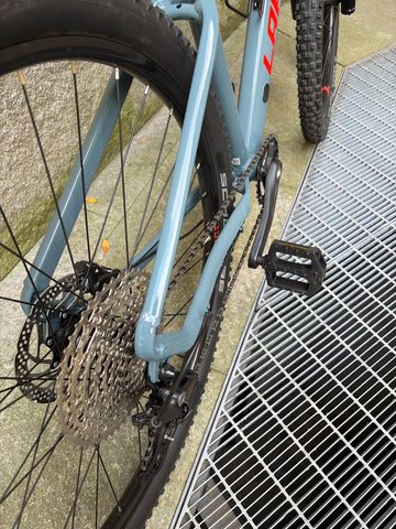 Used Lapierre Edge 9.9 2023 2023 Mountainbike, Light Gray, 29 — image 6 of 13