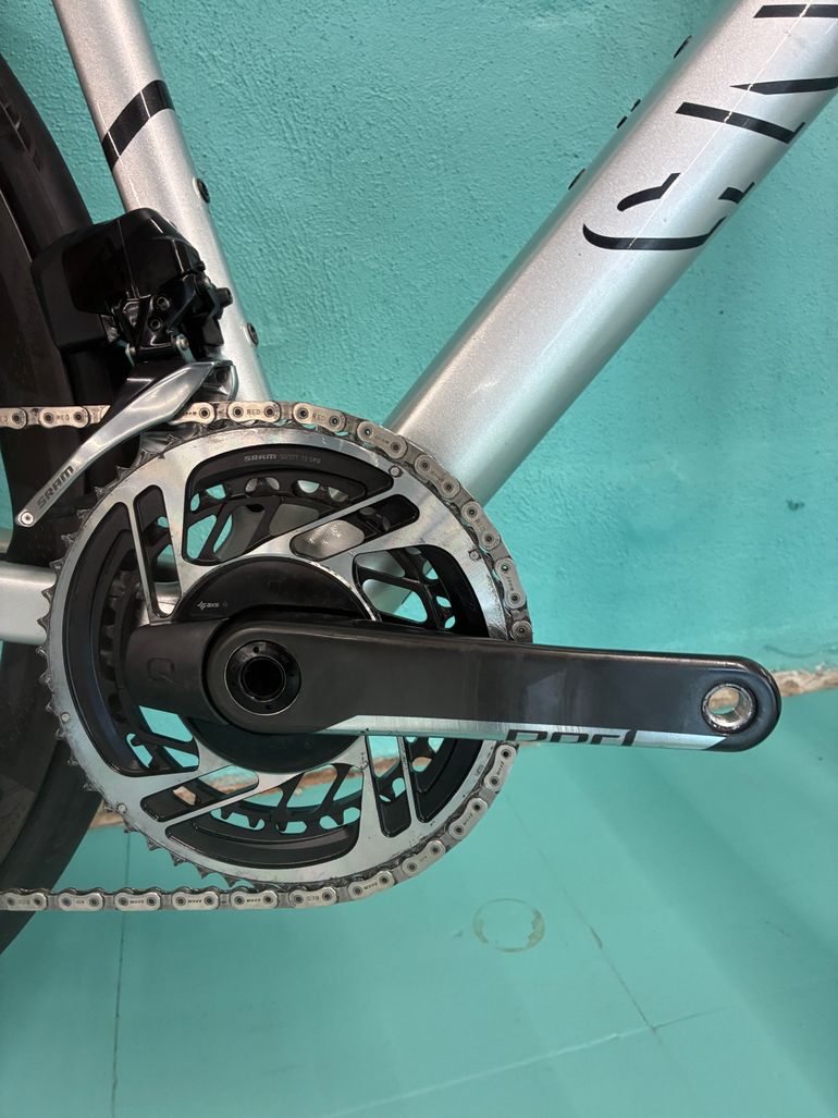Used Canyon Ultimate CFR eTap 2023 2023 Road & Gravel — image 2 of 5