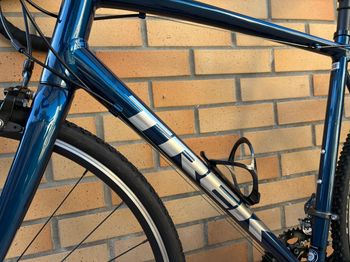 Used Trek Domane AL 2 Rim 2024 2024 Road & Gravel — image 3 of 8