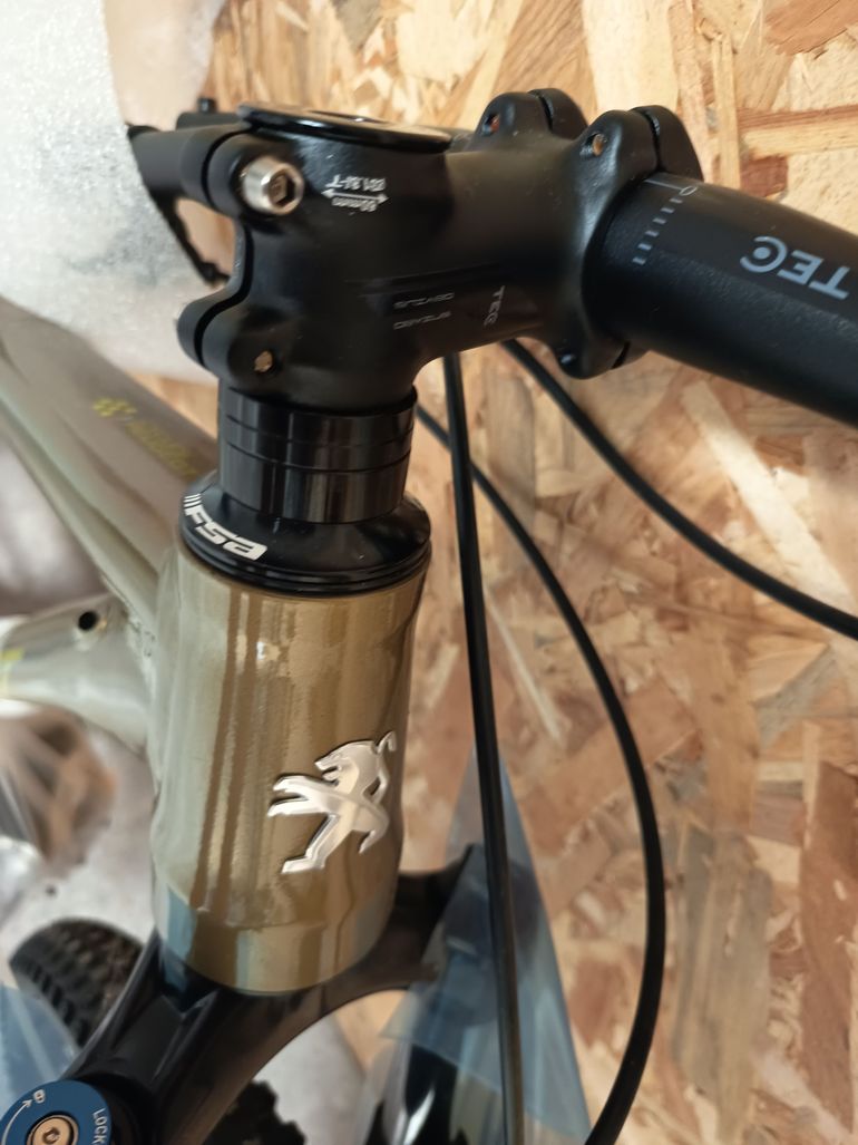 Used Peugeot 29'' Deore 12 Vitesses Taille M 2024 Mountainbike — image 5 of 7