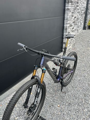 Used Orbea OIZ M-TEAM AXS 2025 2025 Mountainbike, Violett, 29 — image 8 of 12