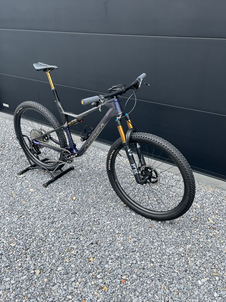 Used Orbea OIZ M-TEAM AXS 2025 2025 Mountainbike, Violett, 29 — image 4 of 12