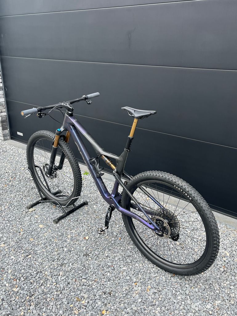 Used Orbea OIZ M-TEAM AXS 2025 2025 Mountainbike, Violett, 29 — image 7 of 12