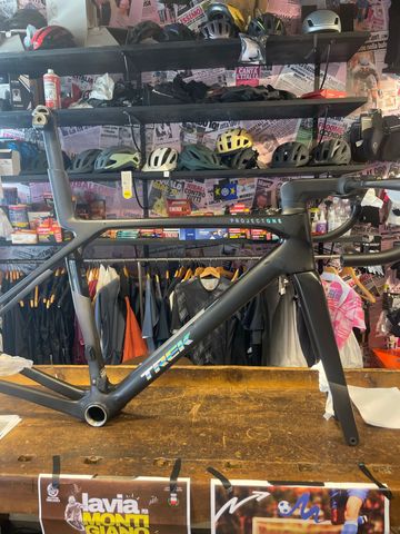 Tweedehands Trek Madone SL 7 Gen 8 2025 Frameset 2025 Road & Gravel