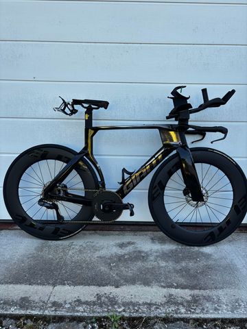 Used Giant Trinity Shimano Ultegra Di2 2025 Road & Gravel, Black — image 1 of 16