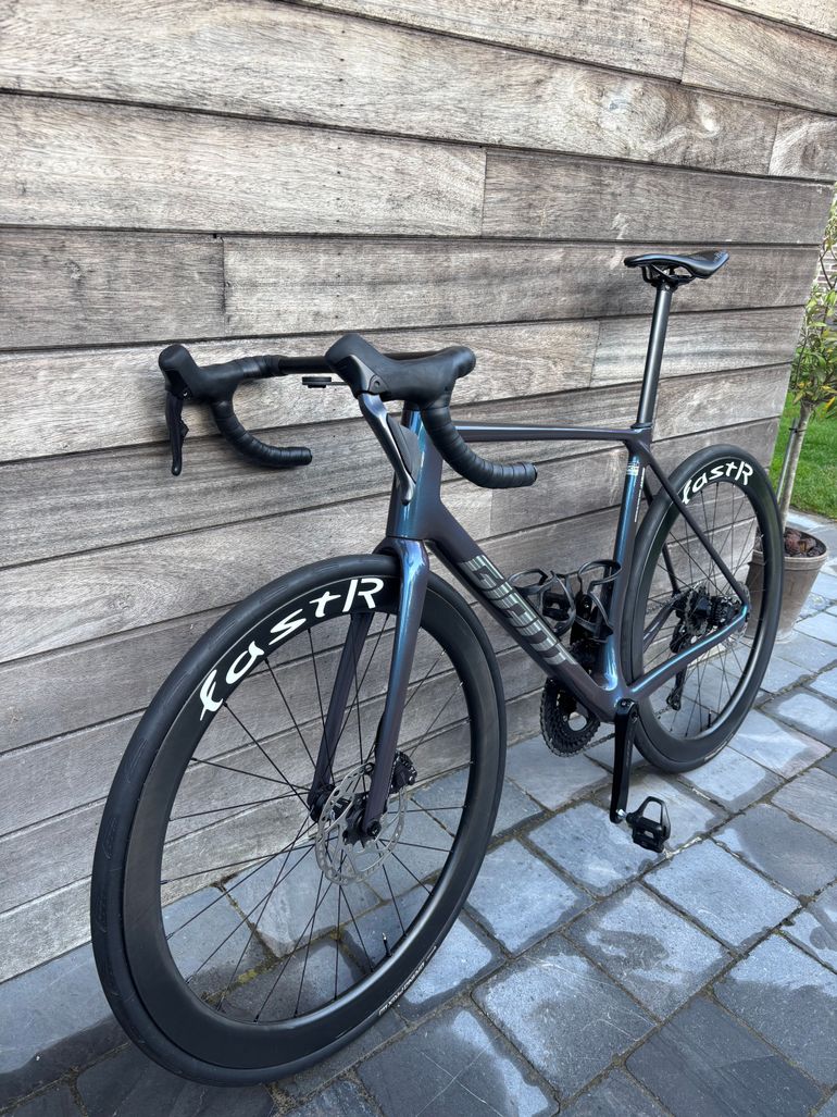 Used Giant TCR Advanced Pro 0 Di2 2025 2025 Road & Gravel — image 3 of 11
