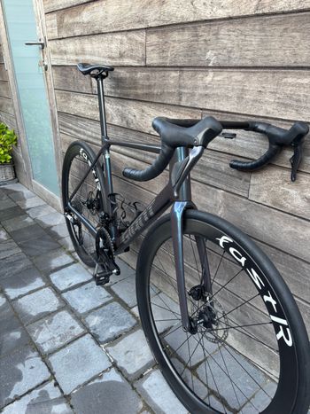 Used Giant TCR Advanced Pro 0 Di2 2025 2025 Road & Gravel — image 4 of 11