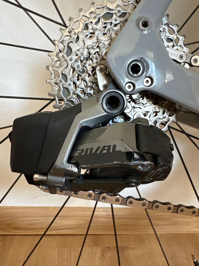Used Trek Domane SL 6 AXS Gen 4 2024 2024 Road & Gravel — image 11 of 11