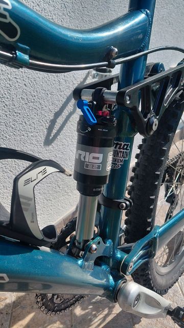 Used Kona Custom Shimano Deore 2009 Mountainbike, Green — image 6 of 10
