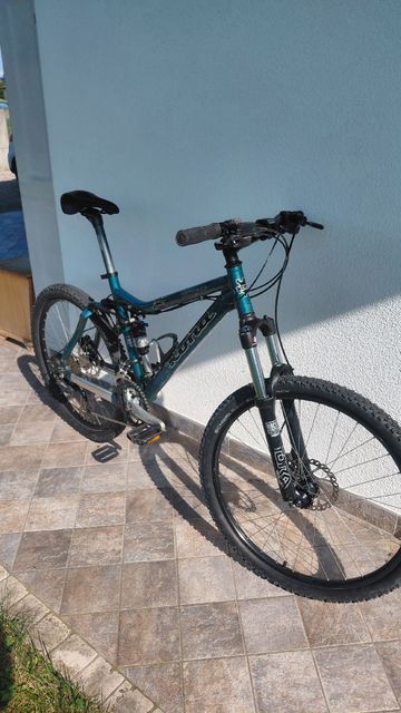 Used Kona Custom Shimano Deore 2009 Mountainbike, Green — image 2 of 10