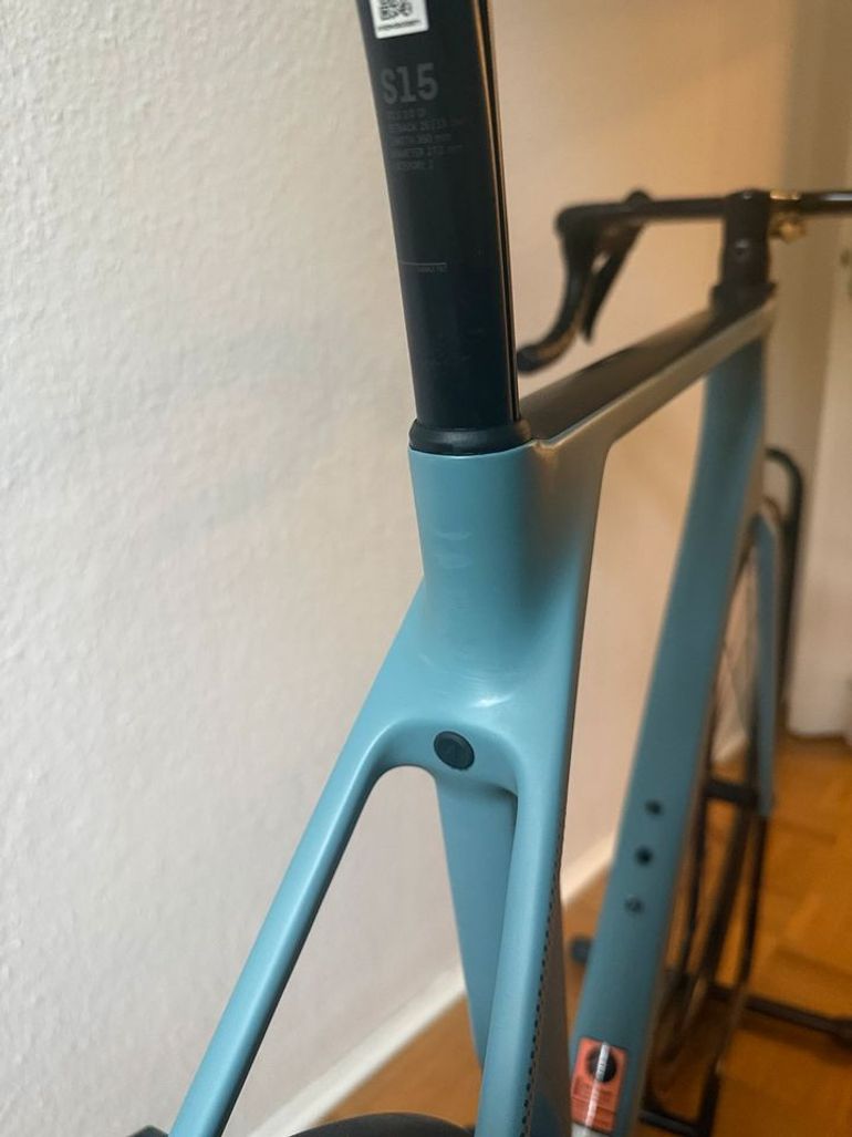 Used Canyon Endurace CF SLX 7 Di2 2023 2023 Road & Gravel, Blue — image 7 of 7
