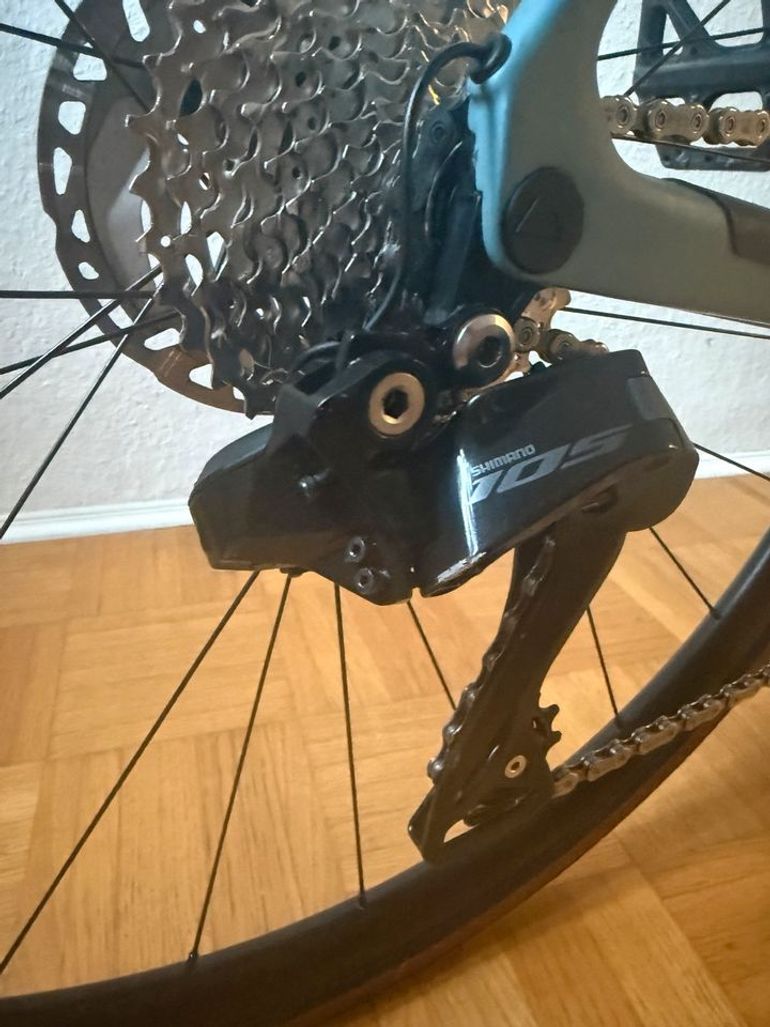 Used Canyon Endurace CF SLX 7 Di2 2023 2023 Road & Gravel, Blue — image 6 of 7