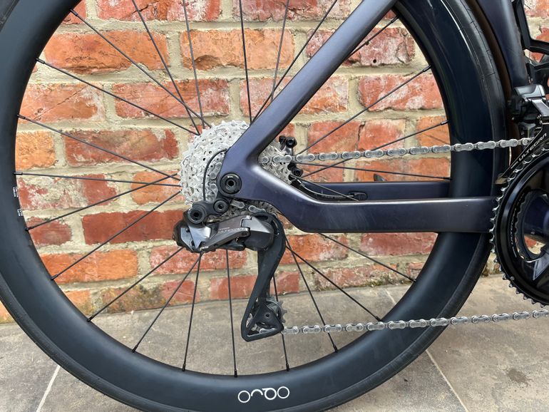 Used Orbea ORCA AERO M20iLTD 2025 2025 Road & Gravel, Light Gray — image 5 of 10