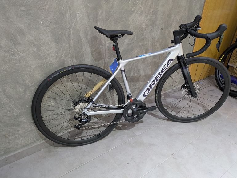 Used Orbea GAIN D30 2024 2024 Road & Gravel, Light Gray — image 6 of 6
