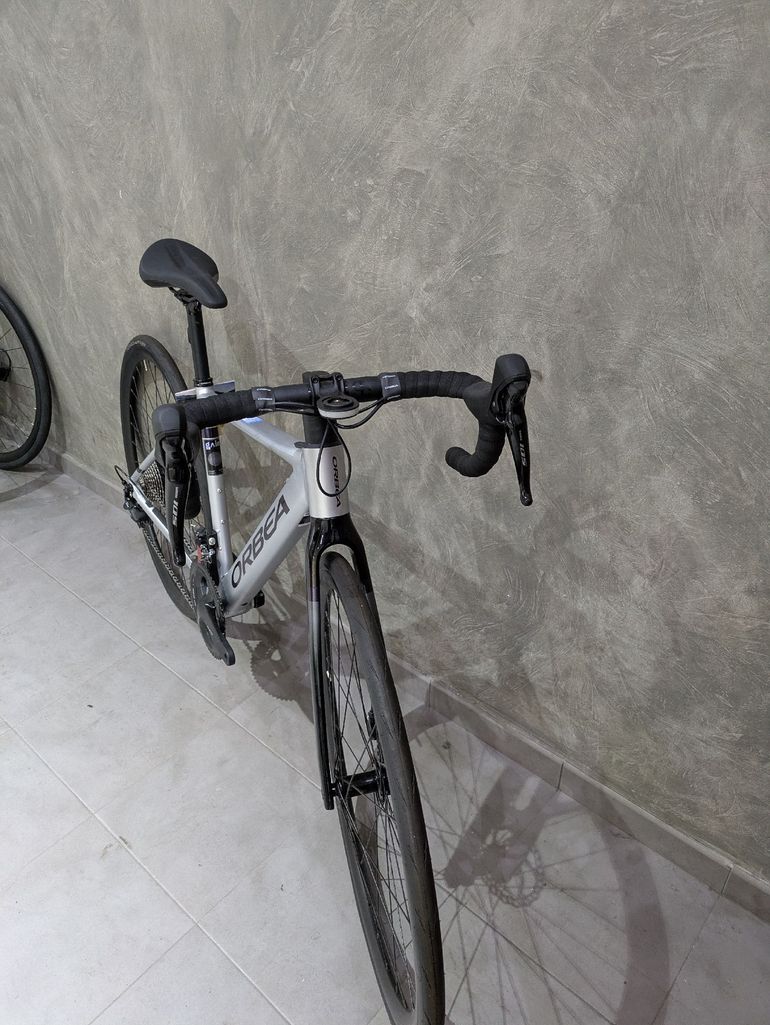 Used Orbea GAIN D30 2024 2024 Road & Gravel, Light Gray — image 5 of 6