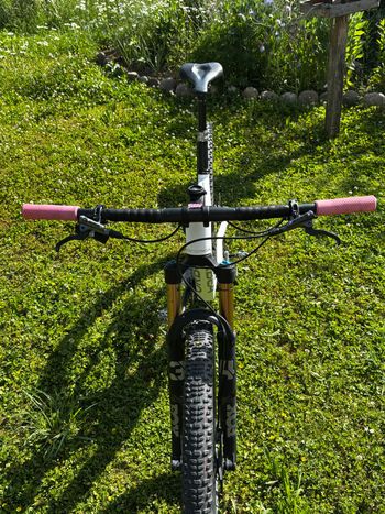 Used Orbea OIZ M-TEAM AXS 2024 2024 Mountainbike, Weiß, 29 — image 5 of 12
