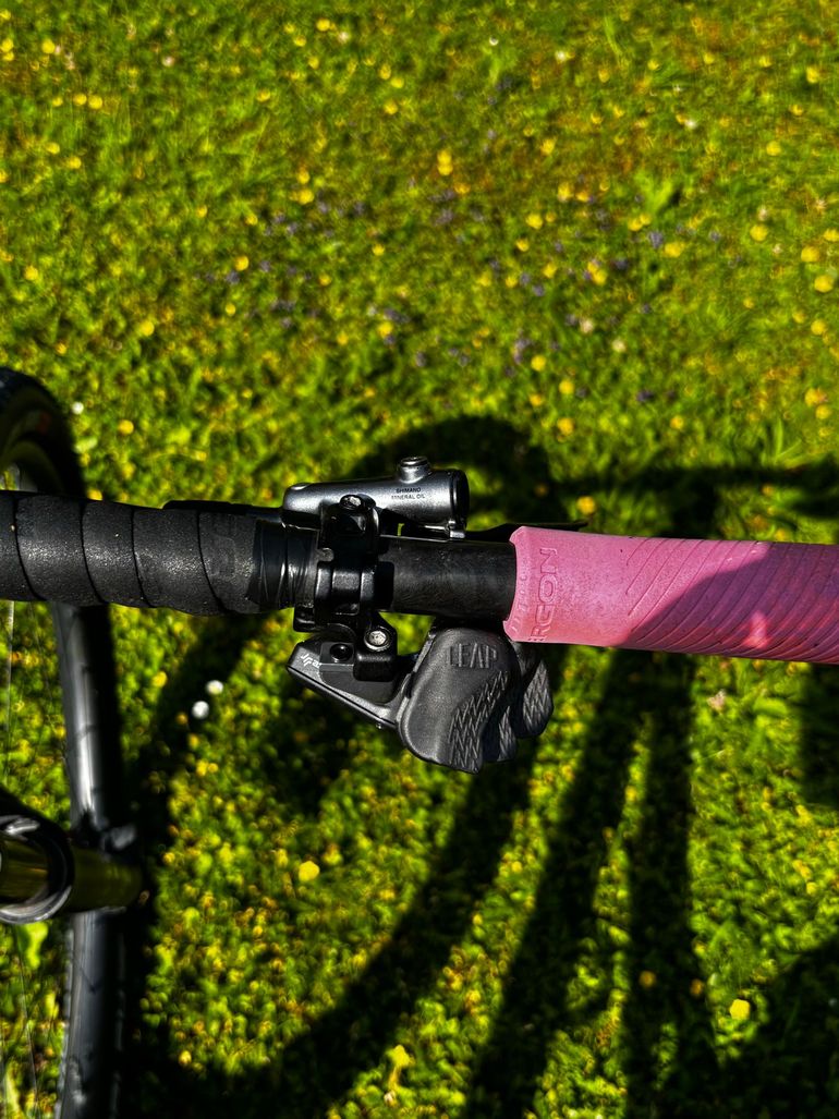 Used Orbea OIZ M-TEAM AXS 2024 2024 Mountainbike, Weiß, 29 — image 9 of 12