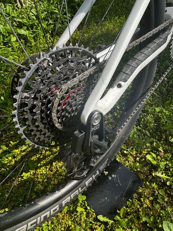 Used Orbea OIZ M-TEAM AXS 2024 2024 Mountainbike, Weiß, 29 — image 7 of 12