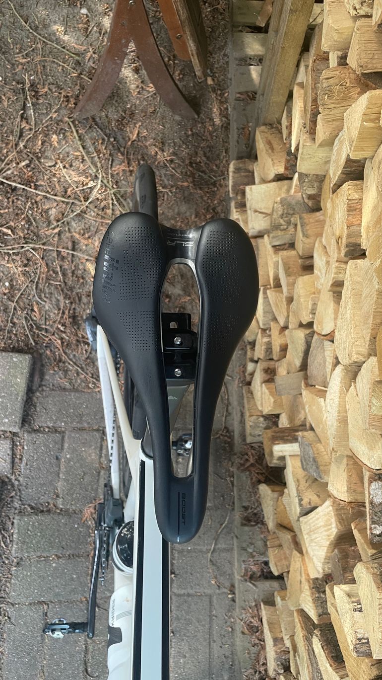 Used Canyon Ultimate CF SLX 8 Disc eTap 2021 2021 Road & Gravel — image 6 of 11
