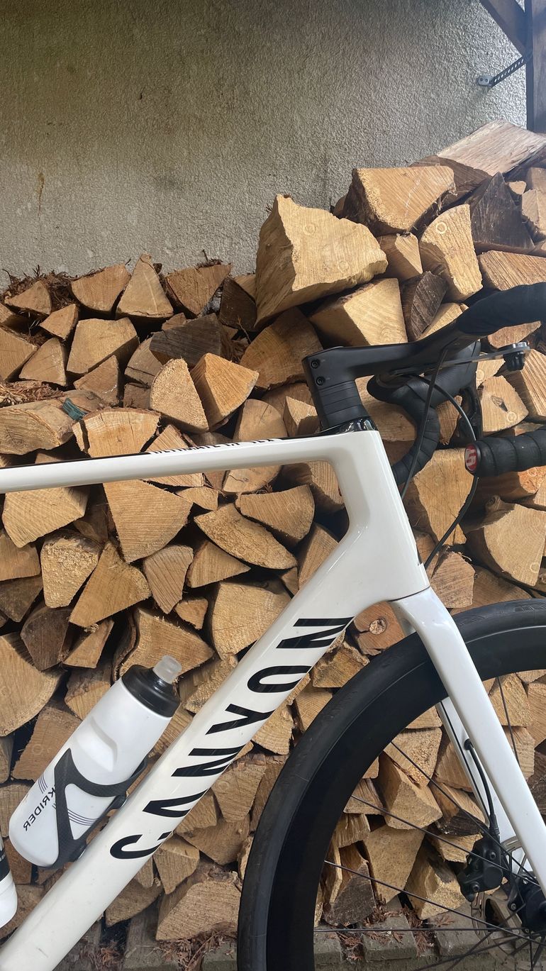 Used Canyon Ultimate CF SLX 8 Disc eTap 2021 2021 Road & Gravel — image 3 of 11