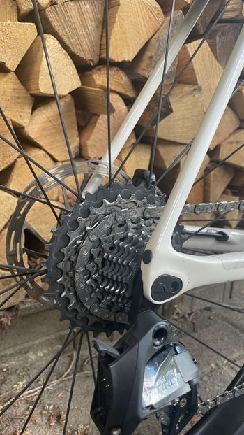 Used Canyon Ultimate CF SLX 8 Disc eTap 2021 2021 Road & Gravel — image 5 of 11