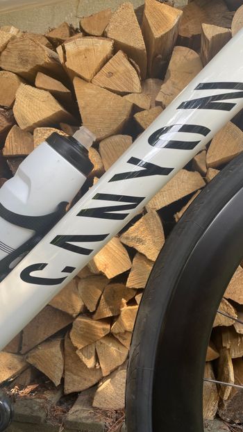 Used Canyon Ultimate CF SLX 8 Disc eTap 2021 2021 Road & Gravel — image 9 of 11