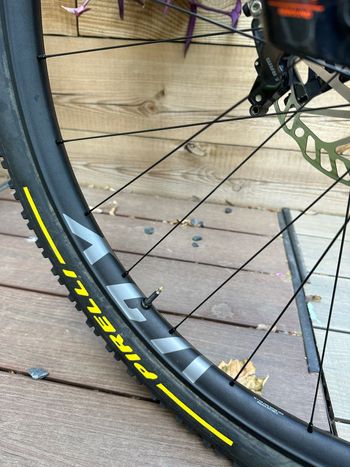 Used Trek Trek Supercaliber Gen 1 Custom 2022 Mountainbike — image 15 of 17