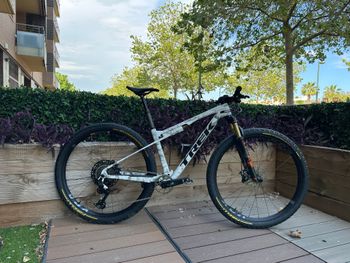 Used Trek Trek Supercaliber Gen 1 Custom 2022 Mountainbike — image 16 of 17