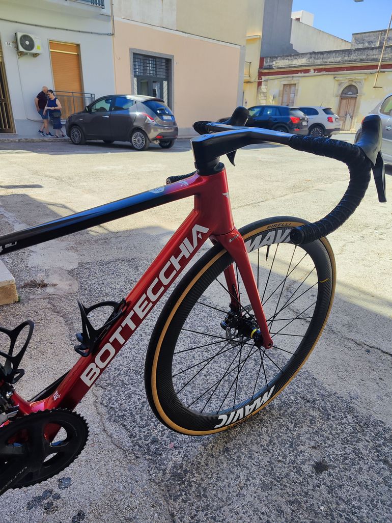 Used Bottecchia Emme4 Superlight 2024 2024 Road & Gravel, Rot — image 5 of 6