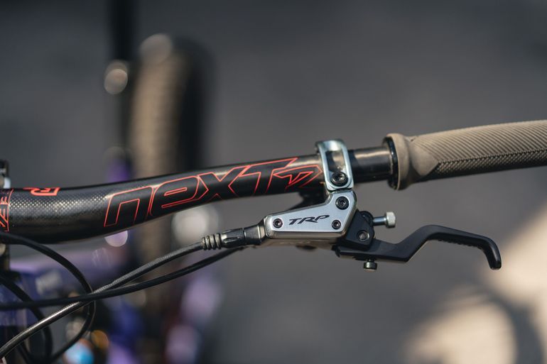 Used Rocky Mountain Altitude Carbon 70 2021 2021 Mountainbike, Purple, 27.5, 29 — image 16 of 26