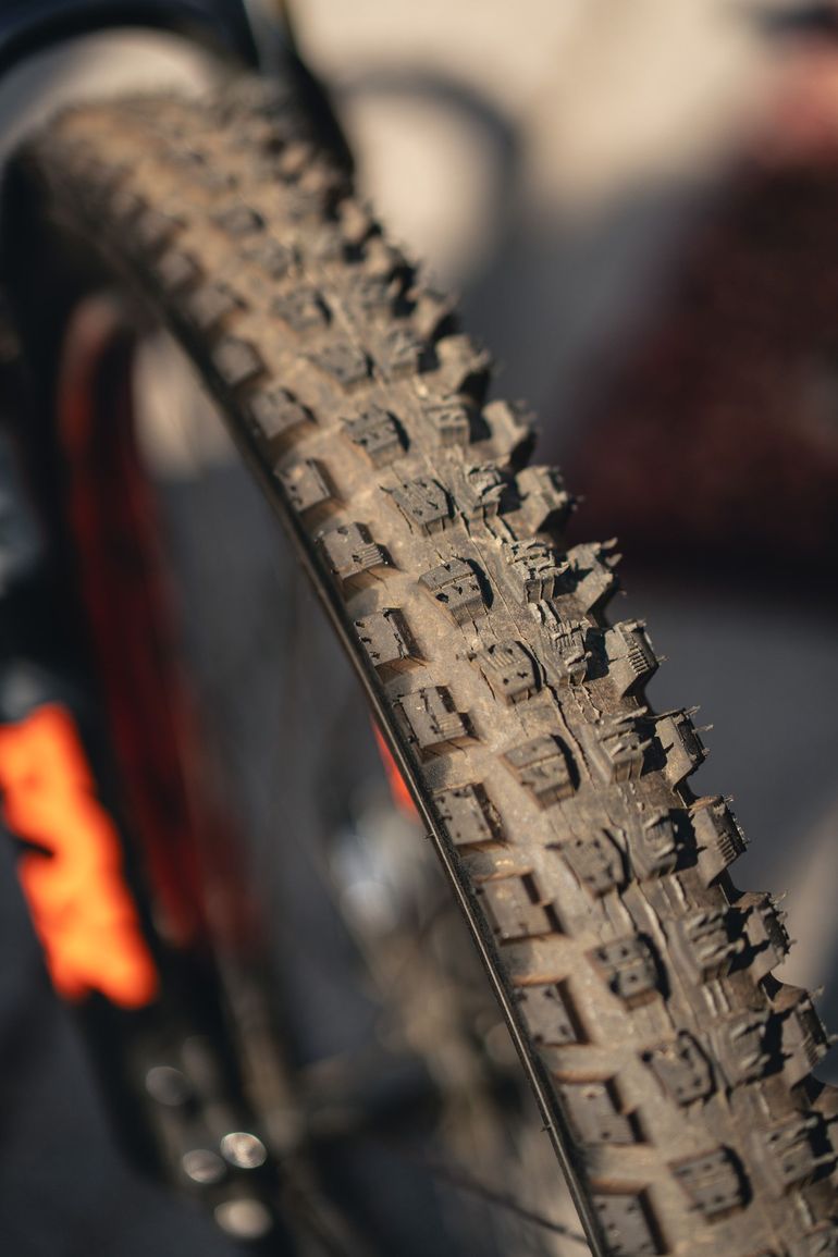 Used Rocky Mountain Altitude Carbon 70 2021 2021 Mountainbike, Purple, 27.5, 29 — image 18 of 26