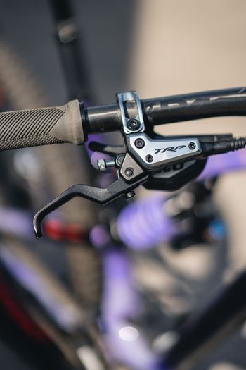 Used Rocky Mountain Altitude Carbon 70 2021 2021 Mountainbike, Purple, 27.5, 29 — image 11 of 26