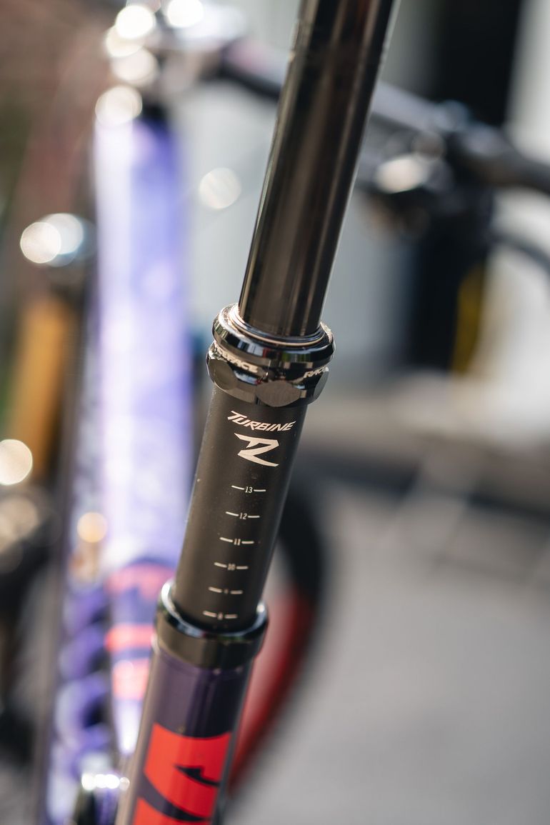 Used Rocky Mountain Altitude Carbon 70 2021 2021 Mountainbike, Purple, 27.5, 29 — image 25 of 26