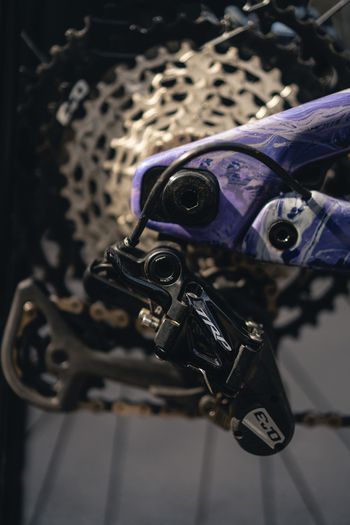 Used Rocky Mountain Altitude Carbon 70 2021 2021 Mountainbike, Purple, 27.5, 29 — image 8 of 26