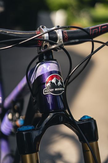 Used Rocky Mountain Altitude Carbon 70 2021 2021 Mountainbike, Purple, 27.5, 29 — image 13 of 26