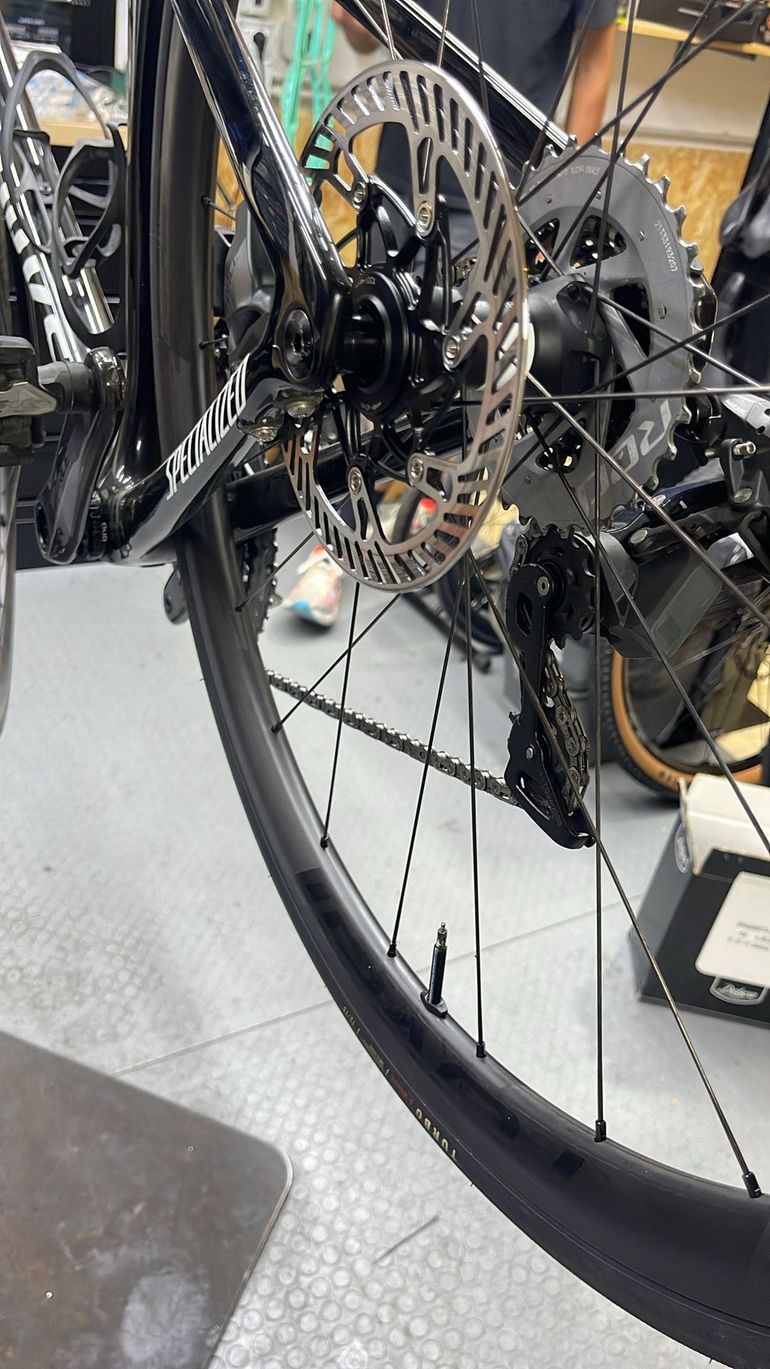 Gebrauchtes Specialized Tarmac SRAM Force eTap AXS 2023 Road & Gravel, Schwarz — Bild 5 von 5