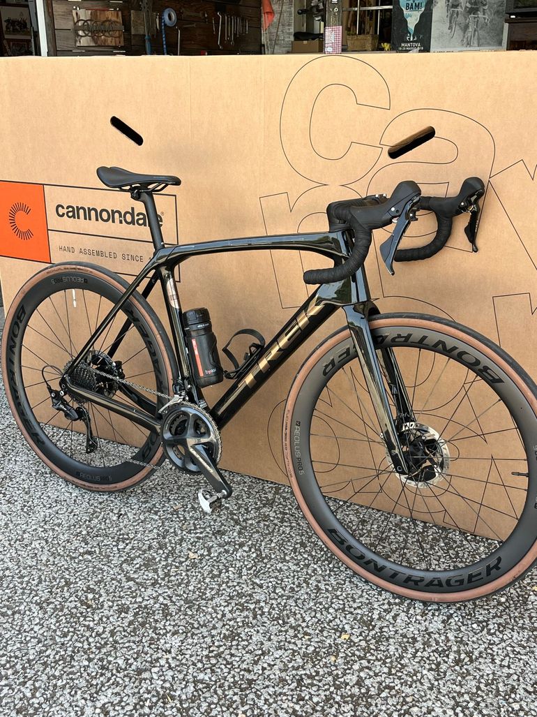 Used Trek Domane SL 5 Gen 4 2023 2023 Road & Gravel, Black — image 1 of 8