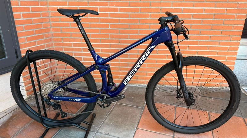 Gebrauchtes Berria Mako Shimano SLX 2024 Mountainbike, Blau — Bild 1 von 9