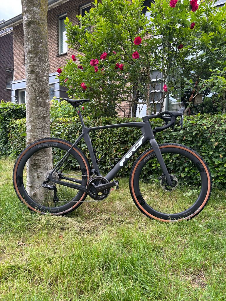 Used Felt BREED FRD UN1TD LE SRAM RED XPLOR AXS 2025 2025 Road & Gravel, Black — image 1 of 8