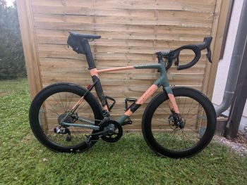Used Specialized Specialized Custom SRAM Red eTap AXS 2021 Road & Gravel, Green — image 9 of 9