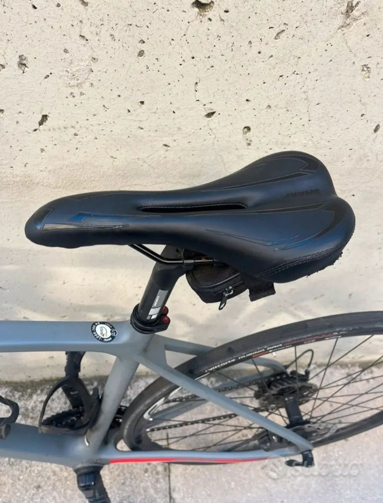 Used Look 765 OPTIMUM DISC BLACK GLOSSY 2023 2023 Road & Gravel — image 3 of 6