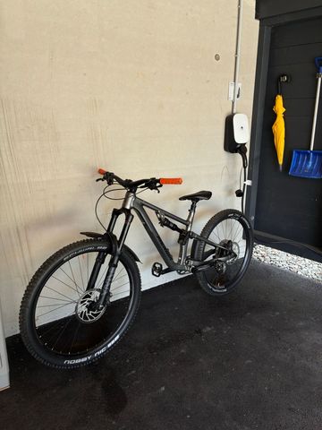 Gebrauchtes Merida ONE-SIXTY 500 2023 2023 Mountainbike, Hellgrau, 29, 27.5 — Bild 1 von 6
