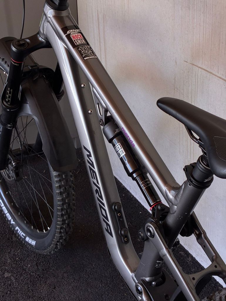 Used Merida ONE-SIXTY 500 2023 2023 Mountainbike, Grigio chiaro — image 2 of 6